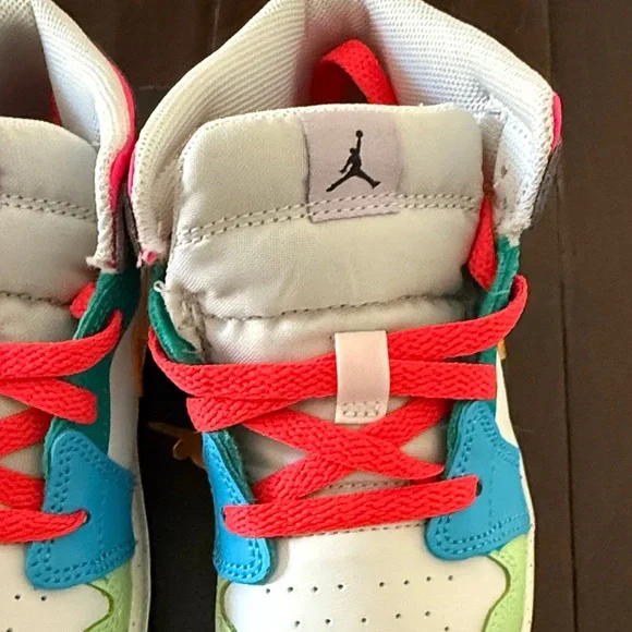 Rare Toddler Nike Jordan 1 Mid SE white taxi-dark shadow multi color sneakers - Picture 4 of 12